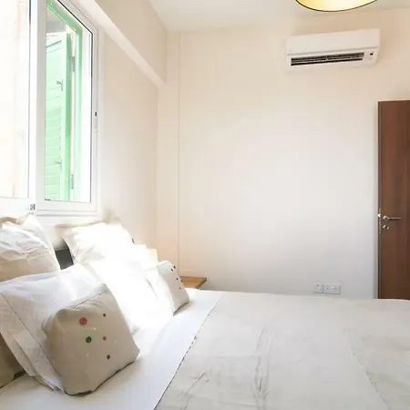 Vas' Penthouse Apartmán *
